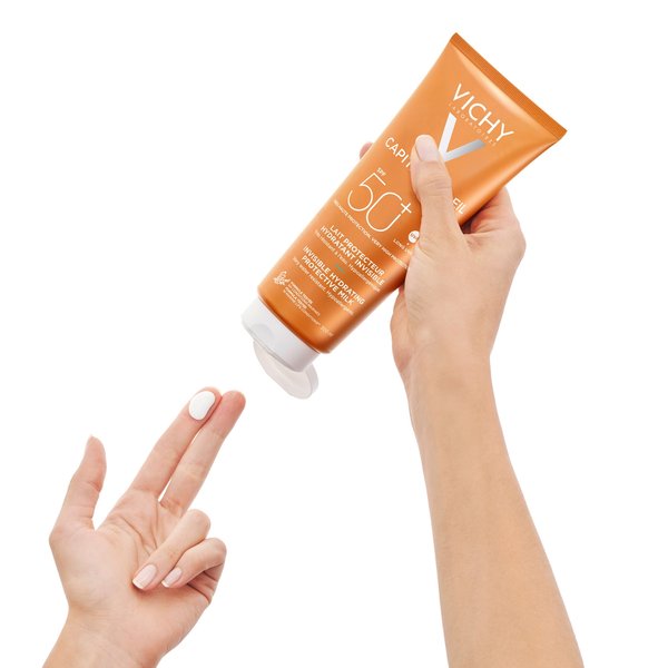 Vichy Capital Soleil invisible hydrating milk SPF 50+ packaging